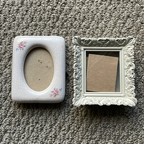 Bundle of 2 Romantic & Classical Photo Frames In White & Cream Floral Border - Picture 1 of 6